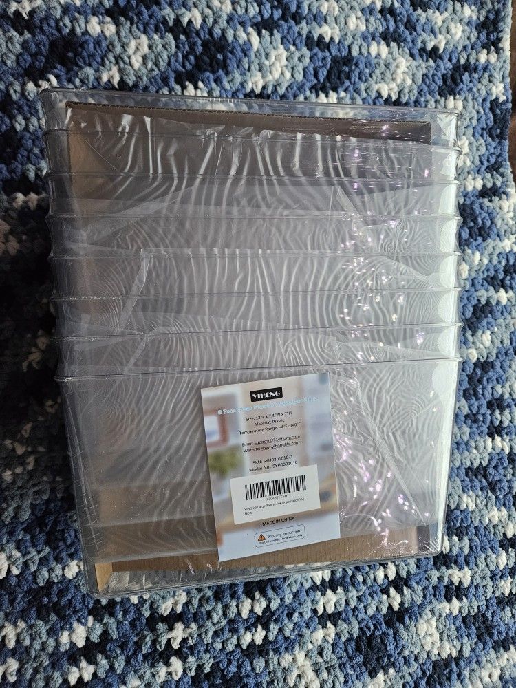 8 Clear Container and Organizer