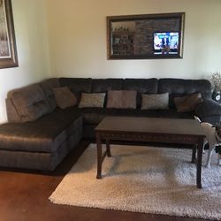 Accrington Earth Sectional /couch /Living room set
