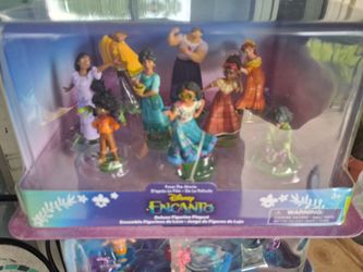 Encanto  or Ariel Junior figurines