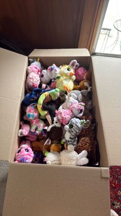 Huge box of beanie babies