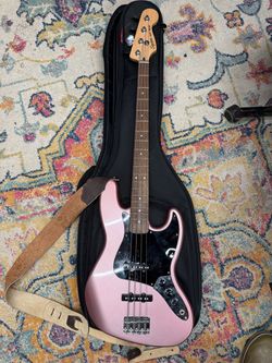 Fender/Squire Jazz Bass Bundle