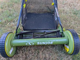 Manual lawn mower
