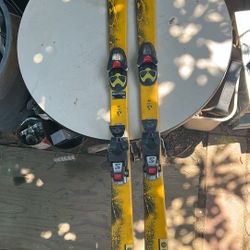 Salomon Xscream skis