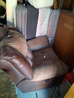 Oversized recliner
