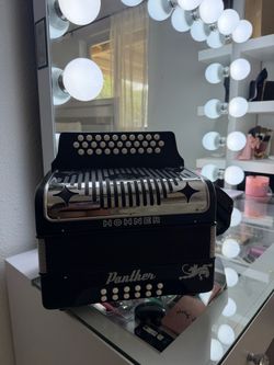Hohner Panther Accordion – Black & Silver