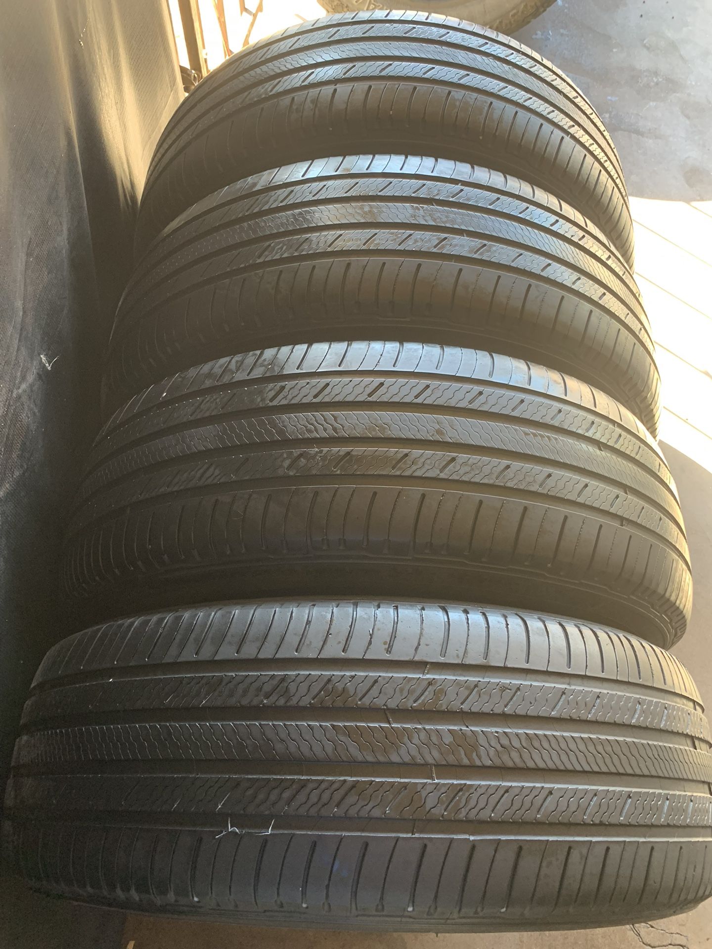 235 65 18 Good Set Tires Michelin Used