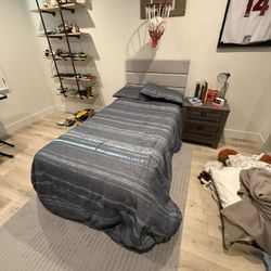 Twin Bed With Mattress And Bedding 