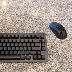 Hyper X Gamers Bundle (75% Keyboard, 1000 Hz Wireless Mouse)