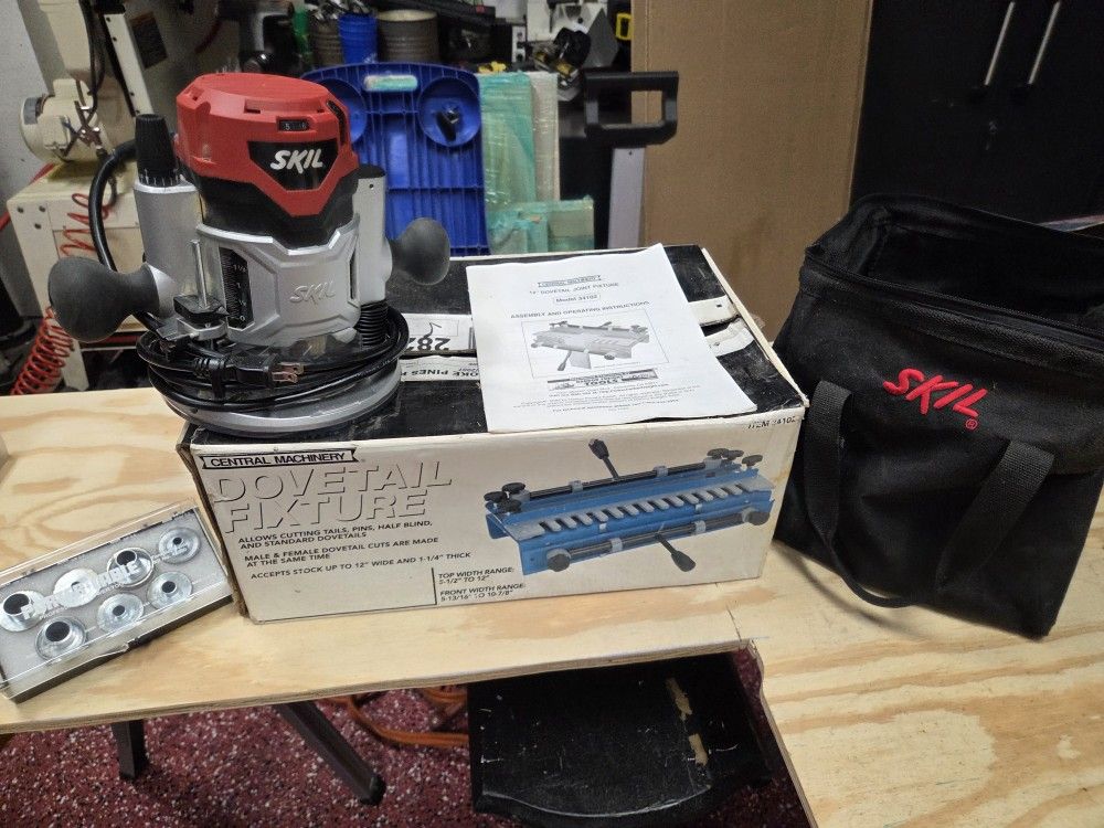 Heavy Duty Skil Plunger Router and accessories