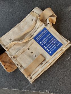 Carpenter Lthr Pouch