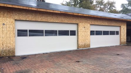 Puertas de garage grandes y chicas