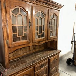 Vintage 1980’s China Cabinet 