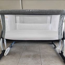 Uppababy Stroller & Carseat & Baby Delight Crib