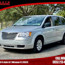 2010 Chrysler town and Country 