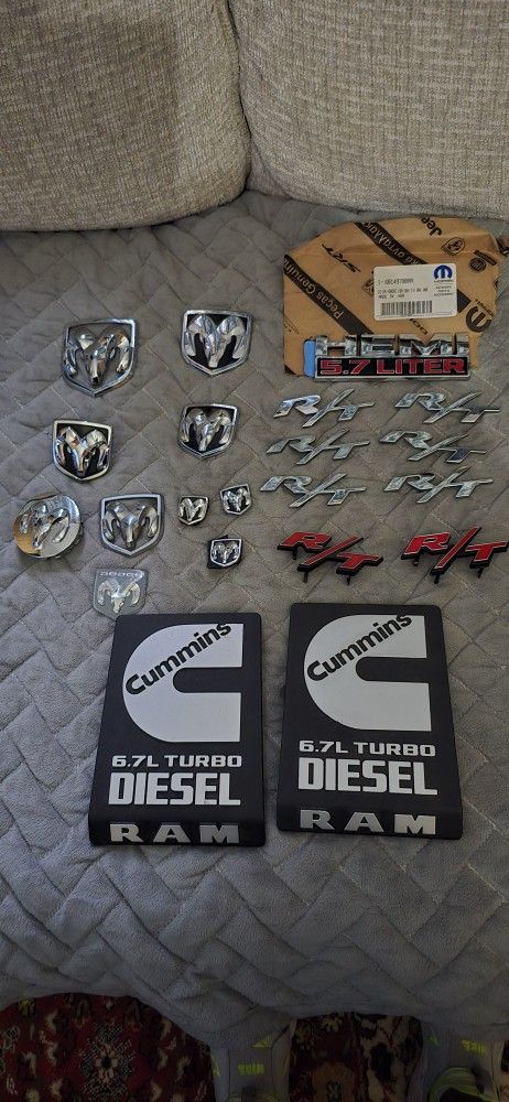 Emblems For DODGE & CHEVY