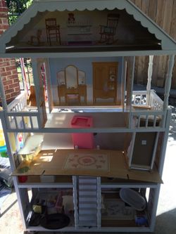 Doll house Barbie size