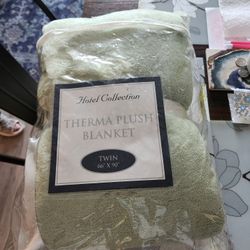 Twin Size Therma Plush Blanket 