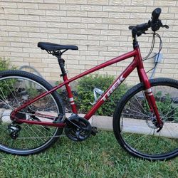 Trek Verve 2 Hybrid Bike 