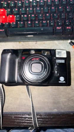 Minolta Freedom Zoom 90 Film Camera