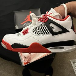 Jordan 4 Fire Reds