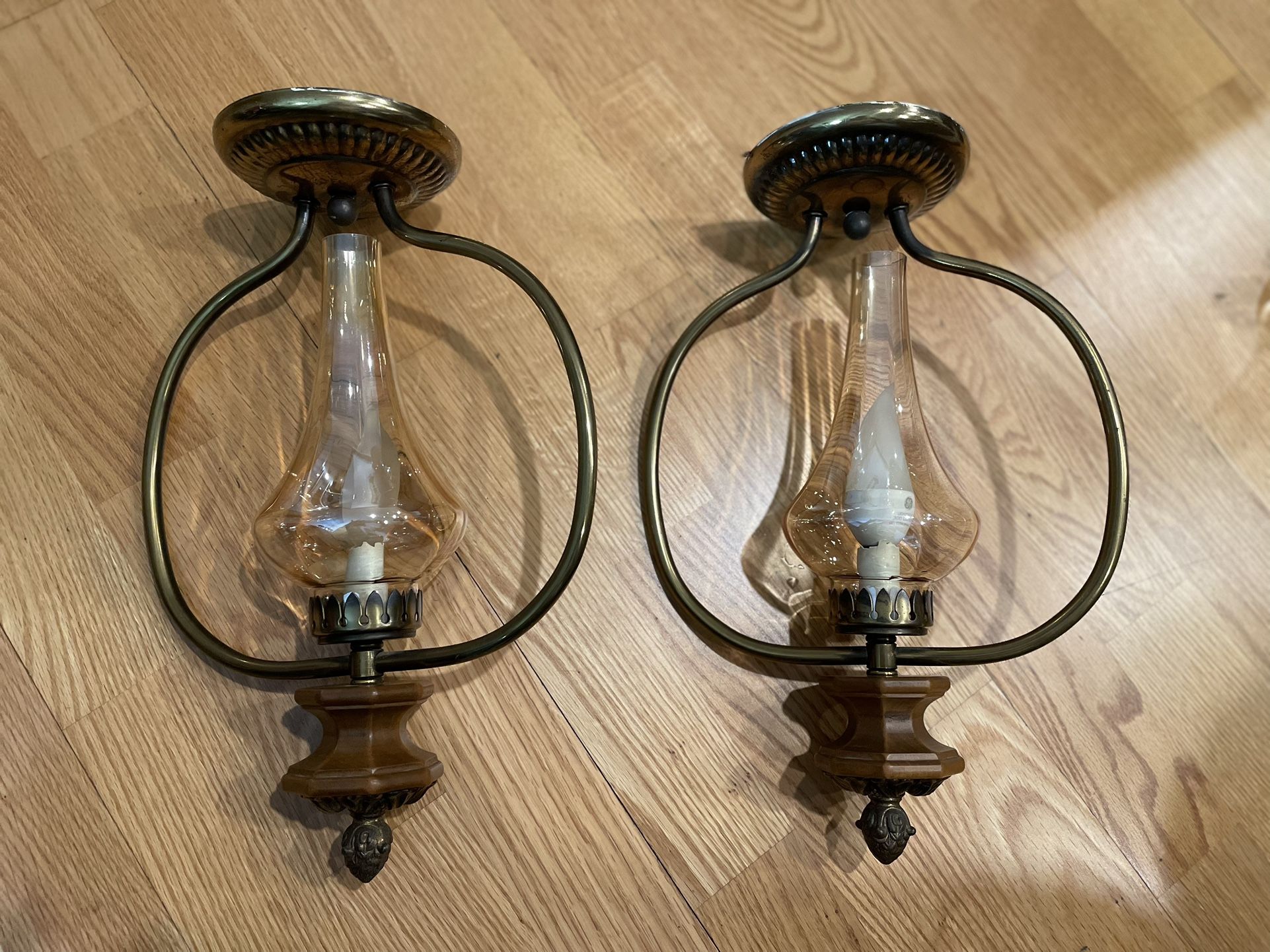 2 Vintage Underwriters Laboratories Light Fixtures