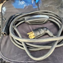 Tesla Mobile Connector Charger (Level 1) 