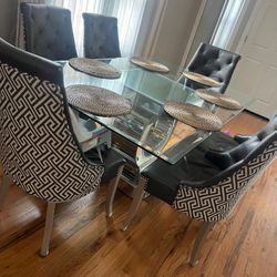 Dinning Table