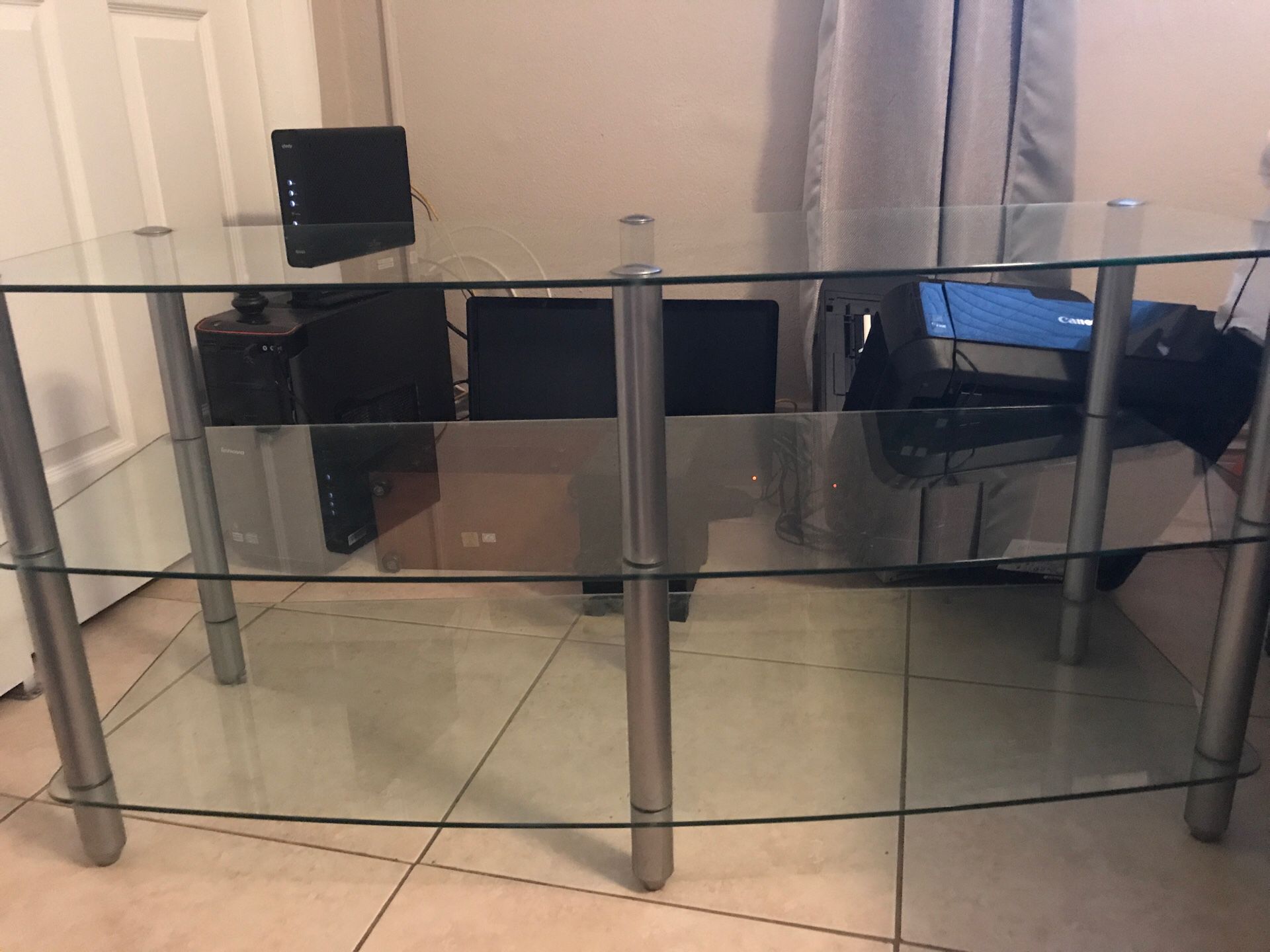 Amazing modern glass table perfect condition coffee table , can also be used as a tv stand or even computer table office - perfect condition