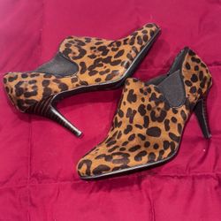 Impo Leopard Print Bootie Heels • Size 8.5M