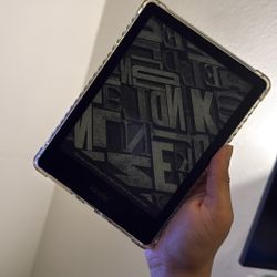 Kindle Paperwhite Signature Edition (11th Generation)