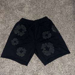 Black Denim Tear Shorts Size M