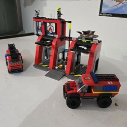 Lego 60414 Fire Station and Fire Truck