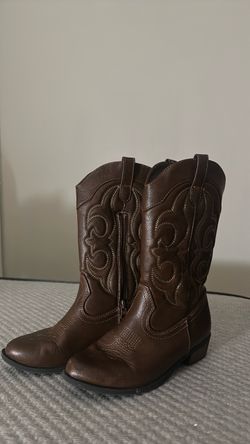Brown boots