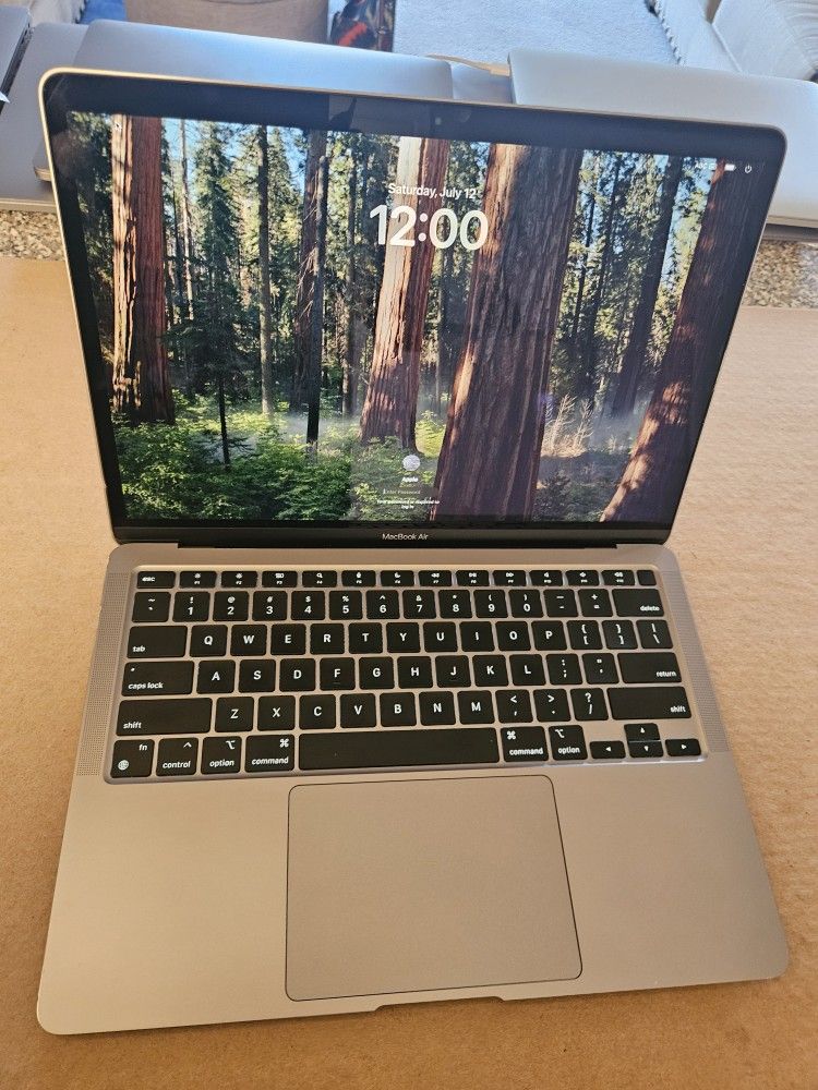 Apple Macbook Air M1 Chip 8 Core 16gb Ram 13.3" Screen 2020