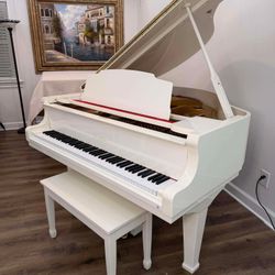 Wurlitzer White Gloss Baby Grand Piano