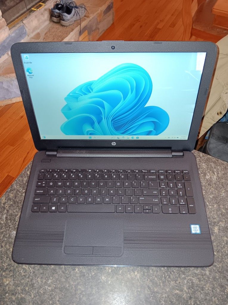 HP NoteBook 15 Touchscreen Laptopp