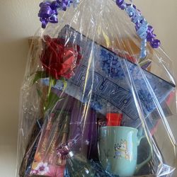 Mother’s Day! Gift Basket 🌹🌹🌹