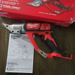 Milwaukee m18 double cut shear