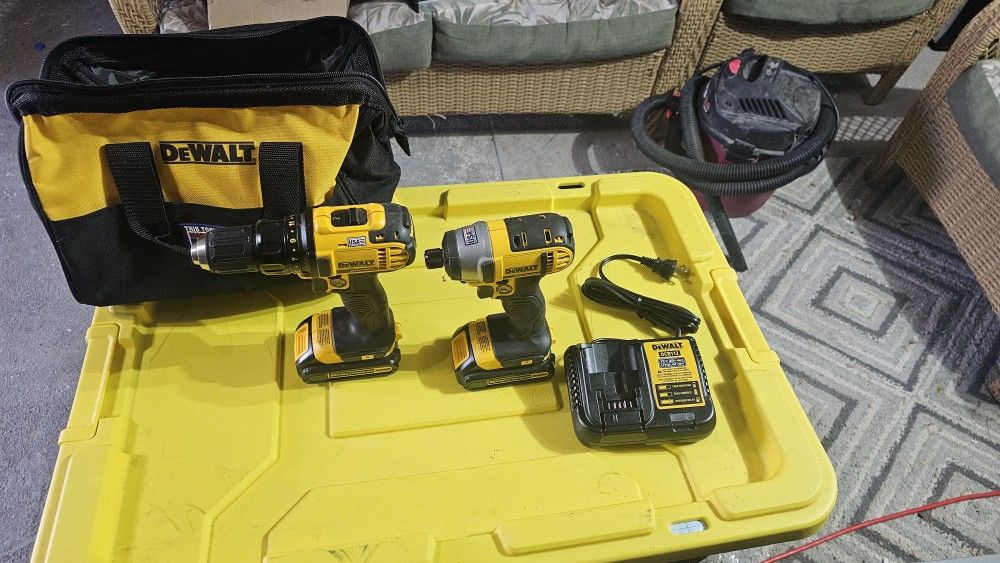 New Dewalt Drill And Impact Driver Set $200