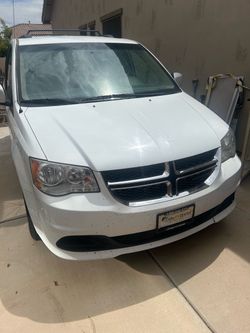 Wheelchair Van. 2016 Dodge Caravan/Grand Caravan