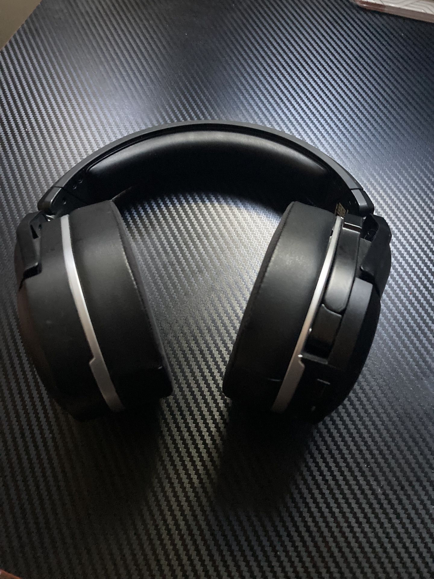 Turtle beach stealth 700 gen 2 (PlayStation I believe it needs a transmitter but not to sure)