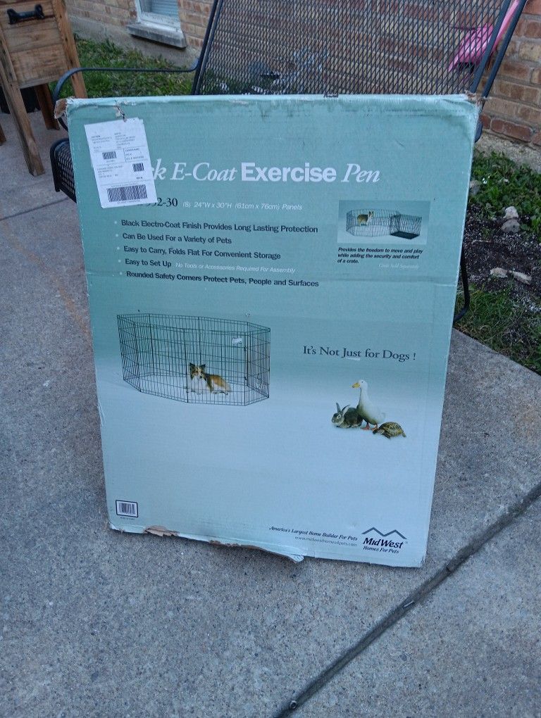 Black Coat Exercise Playpen 