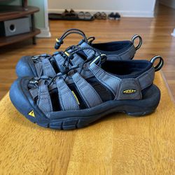 Almost New Condition KEEN All-terrain sandals size 7 men or will fit size 8.5 women
