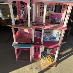 Doll House 