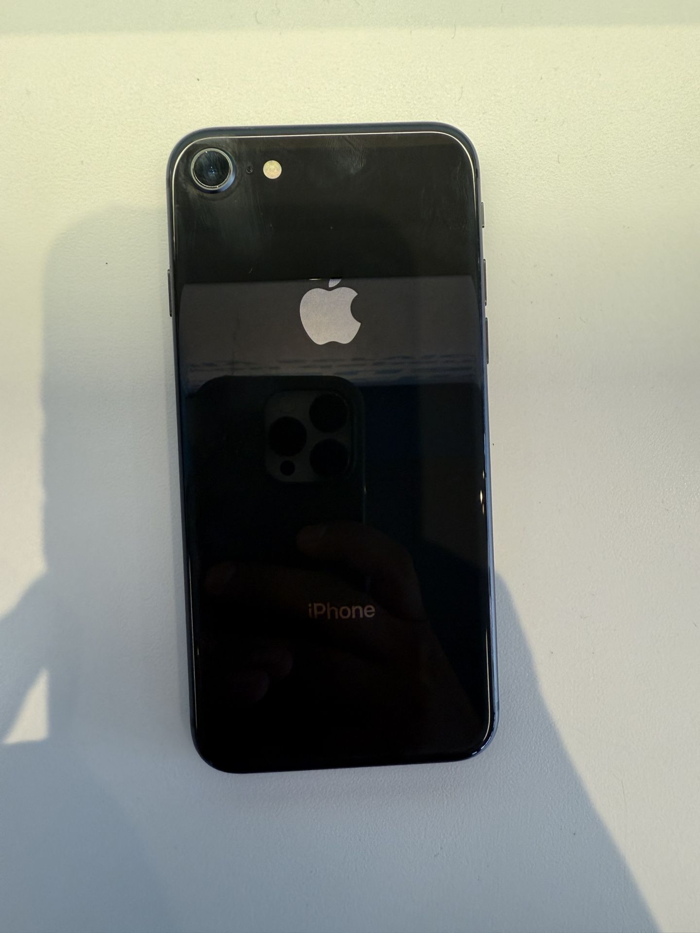 iPhone 8 Unlocked 64gb