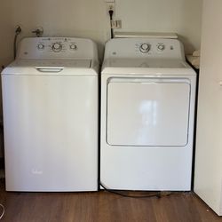 GE Washer & Gas Dryer Set – Works Great
