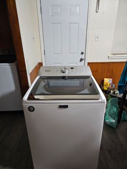 MAYTAG WASHER XL CAPACITY 5.0 CU GOOD CONDITION CLEAN AND DESINFECTED DELIVERY AVAILABLE FOR EXTRA FEE