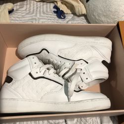 Louis Vuitton LV Stadium Mid-Top Trainers 