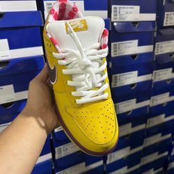 yellow lobster dunk size 4-13 