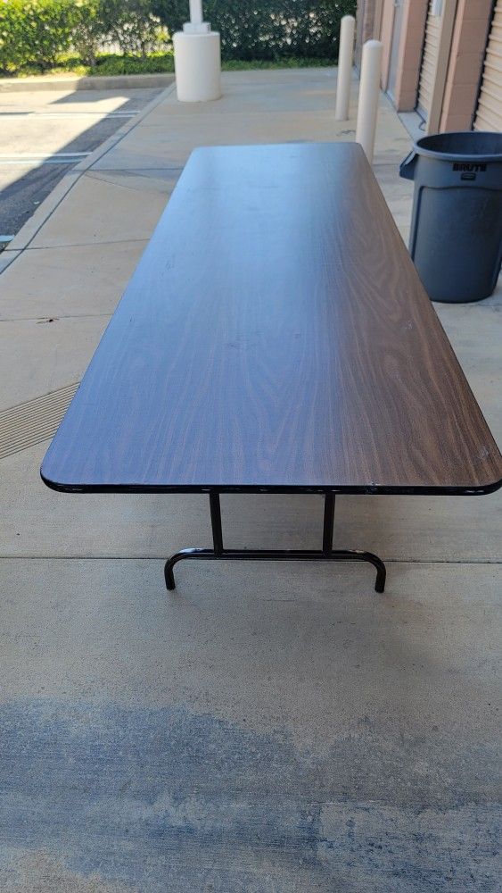 Krueger Foldable Tables Good Quality